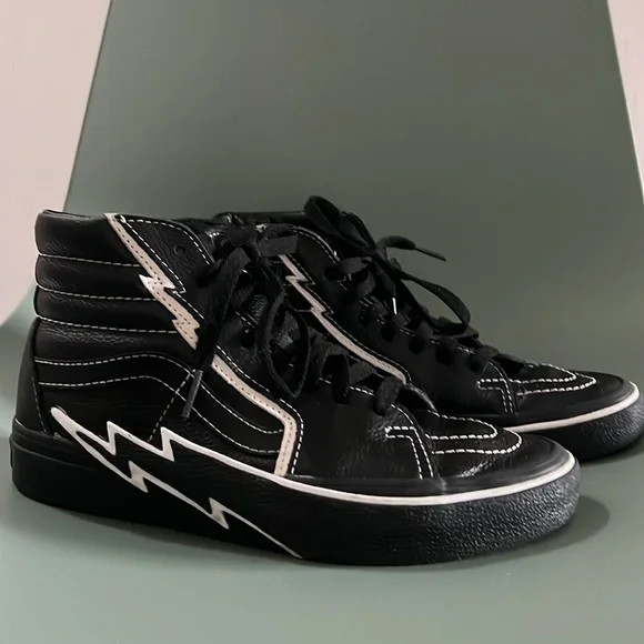 How do you clean black vans deals